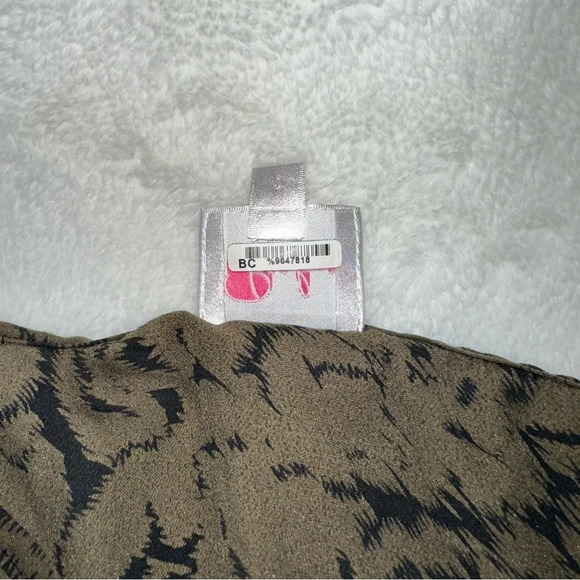 Parker Silk Animal Print Army Green Brown Black Design Ruffle Blouse Smocked S - Picture 12 of 12